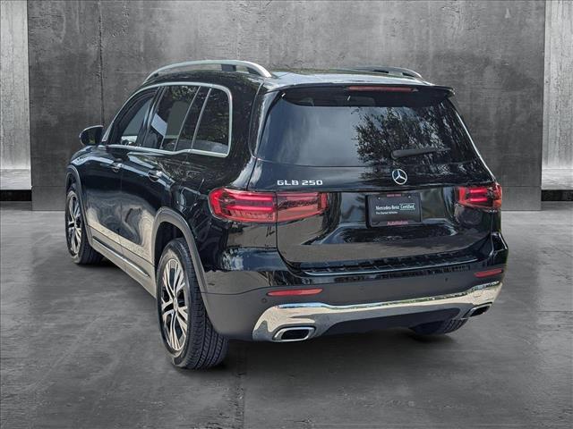 Photo of 2025 Night Black Mercedes-Benz GLB 250