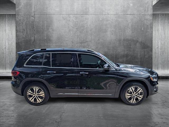 Photo of 2025 Night Black Mercedes-Benz GLB 250