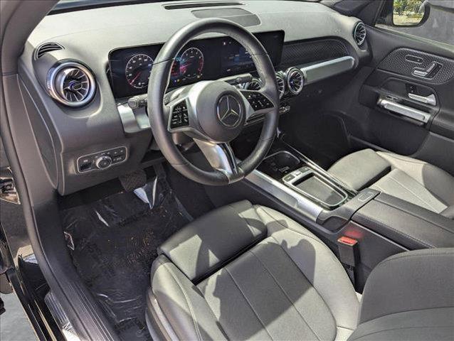 Photo of 2025 Night Black Mercedes-Benz GLB 250