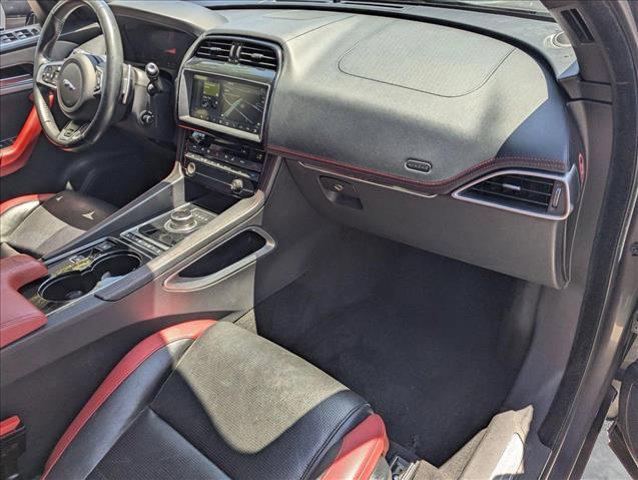 Photo of 2017 Ammonite Gray Meta Jaguar F-PACE