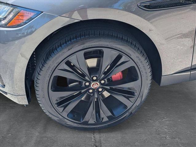Photo of 2017 Ammonite Gray Meta Jaguar F-PACE