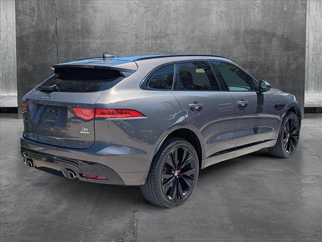 Photo of 2017 Ammonite Gray Meta Jaguar F-PACE