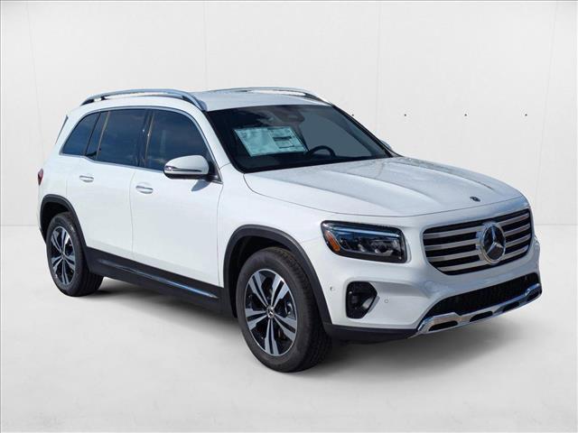 Photo of 2025 Polar White Mercedes-Benz GLB 250