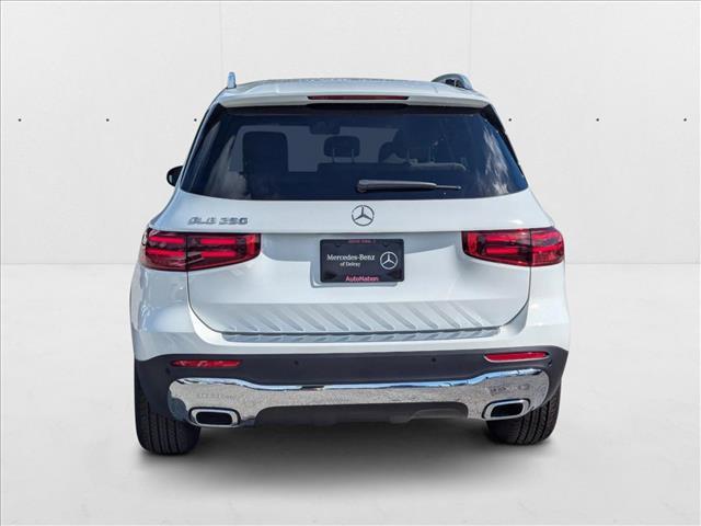 Photo of 2025 Polar White Mercedes-Benz GLB 250