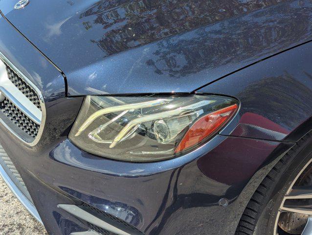 Photo of 2018 Lunar Blue Metallic Mercedes-Benz E-Class