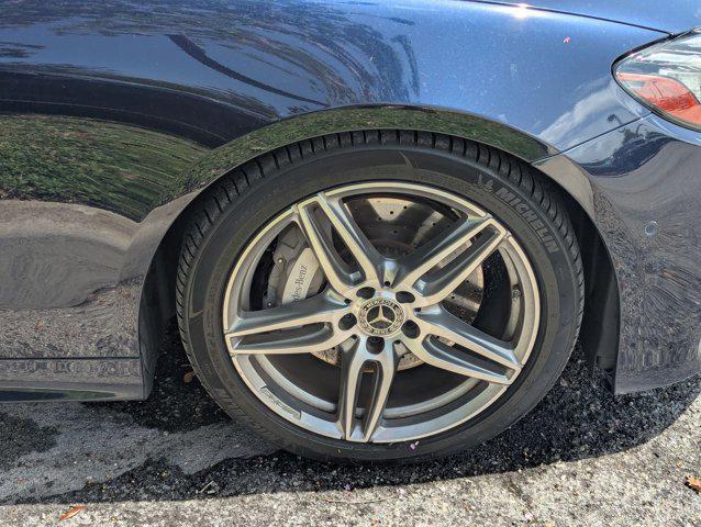 Photo of 2018 Lunar Blue Metallic Mercedes-Benz E-Class