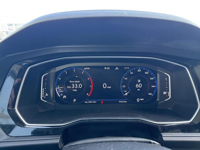 Photo of 2022 Platinum Gray Metallic Volkswagen Jetta