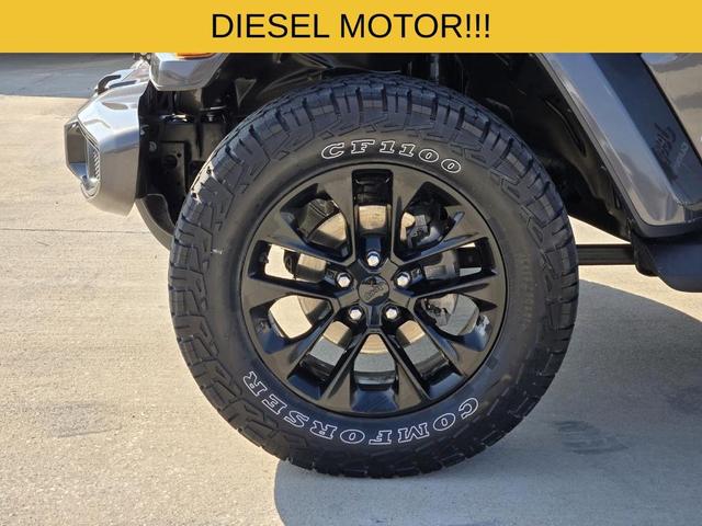 Photo of 2021 Granite Crystal Clearcoat Metallic Jeep Gladiator