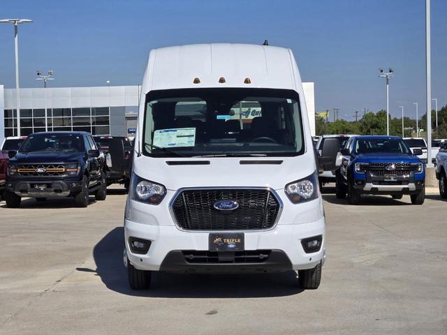 Photo of 2025 Oxford White Ford Transit-350