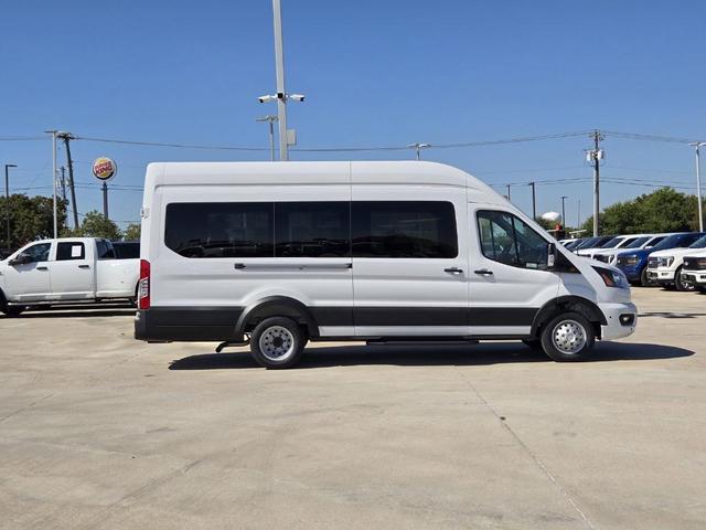 Photo of 2025 Oxford White Ford Transit-350
