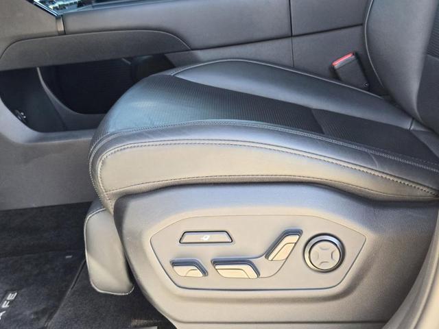Photo of 2025 Shimmering Silver Hyundai SANTA FE HEV