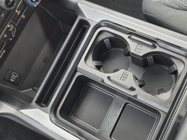 Photo of 2025 Oxford White Ford F-250