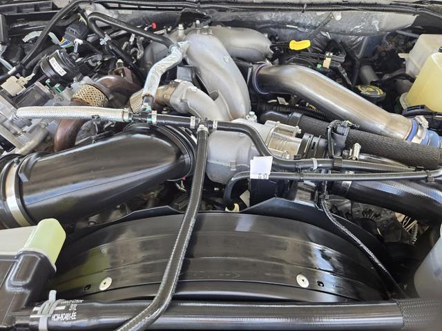 Photo of 2022 Oxford White Ford F-450