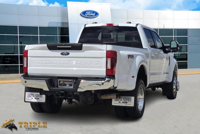 Photo of 2022 Oxford White Ford F-450