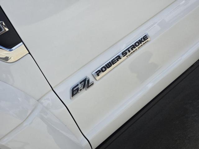 Photo of 2022 Oxford White Ford F-450