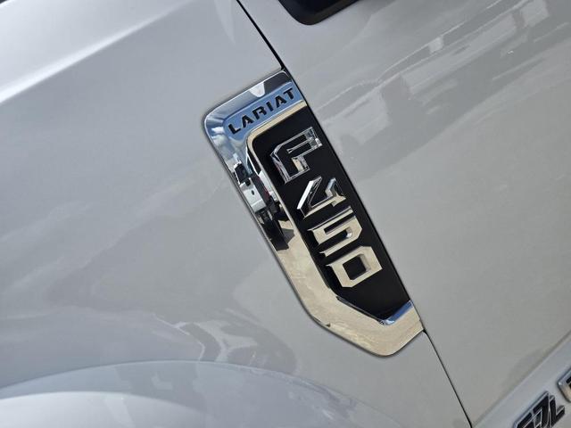 Photo of 2022 Oxford White Ford F-450