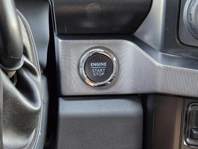 Photo of 2026 White Metallic Ford F-250