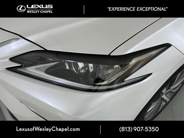 Photo of 2020 Eminent White Pearl Lexus ES 350
