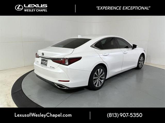 Photo of 2020 Eminent White Pearl Lexus ES 350