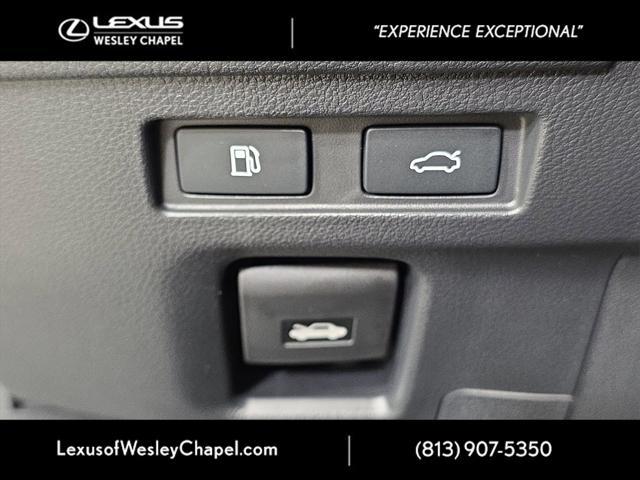 Photo of 2025 Iridium Lexus ES 350