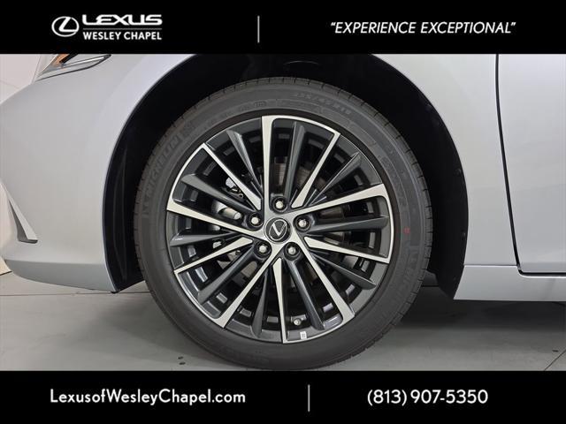 Photo of 2025 Iridium Lexus ES 350