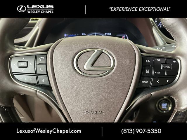 Photo of 2021 Atomic Silver Lexus ES 350
