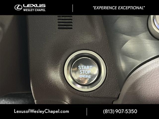 Photo of 2021 Atomic Silver Lexus ES 350