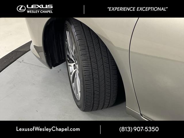 Photo of 2021 Atomic Silver Lexus ES 350