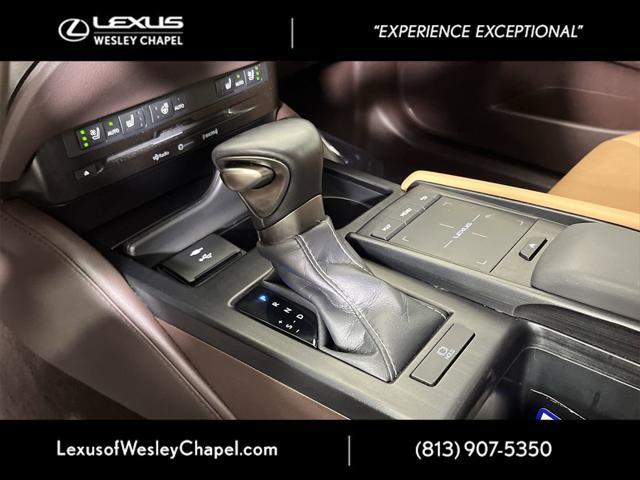 Photo of 2021 Atomic Silver Lexus ES 350