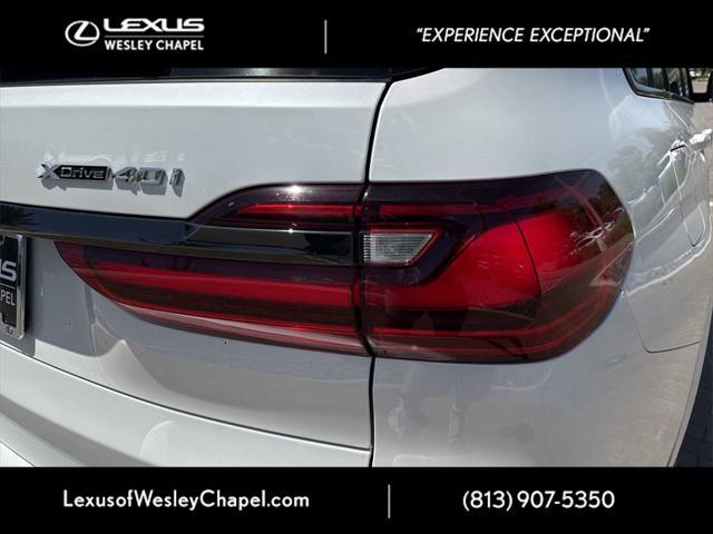 Photo of 2022 Mineral White Metallic BMW X7