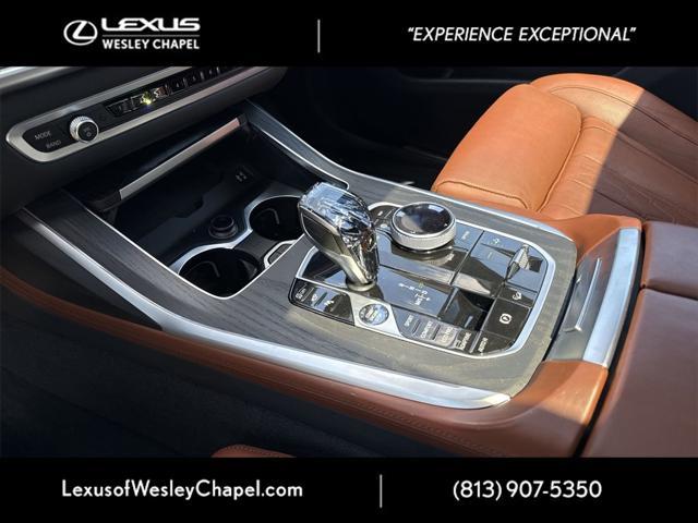 Photo of 2022 Mineral White Metallic BMW X7