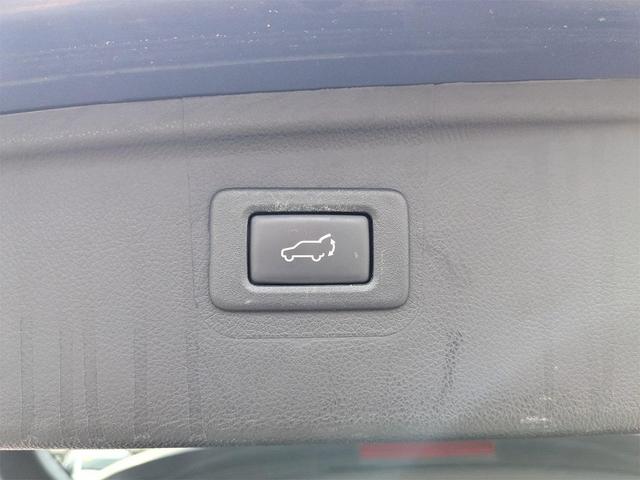 Photo of 2019 Abyss Blue Pearl Subaru Outback