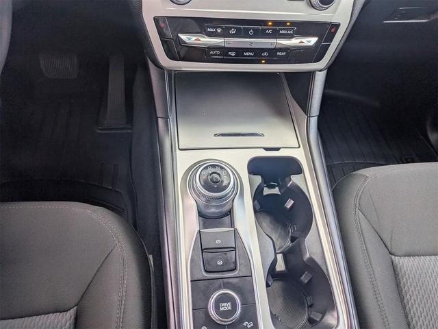 Photo of 2022 Oxford White Ford Explorer