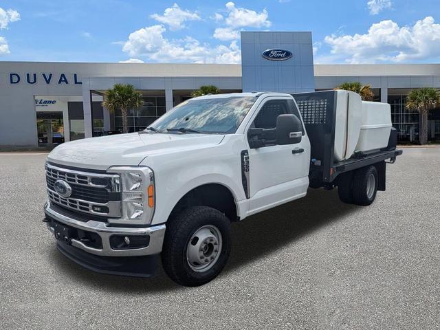 Photo of 2023 Oxford White Ford F-350
