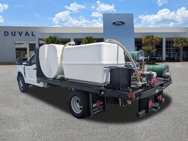 Photo of 2023 Oxford White Ford F-350