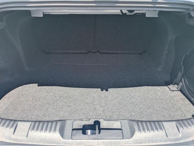 Photo of 2023 Oxford White Ford Mustang
