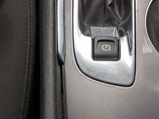 Photo of 2023 Mineral Gray Metallic Chevrolet Malibu
