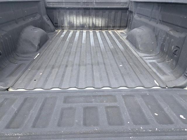 Photo of 2018 Summit White GMC Canyon