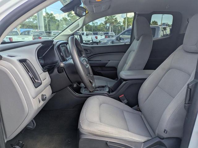Photo of 2018 Summit White GMC Canyon