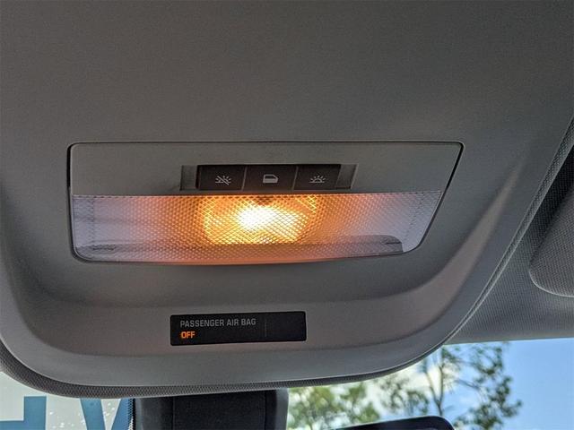 Photo of 2018 Summit White GMC Canyon