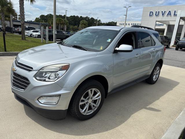 Photo of 2017 Silver Ice Metallic Chevrolet Equinox