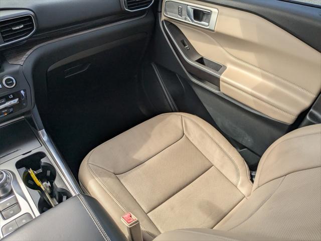Photo of 2020 Silver Metallic Ford Explorer