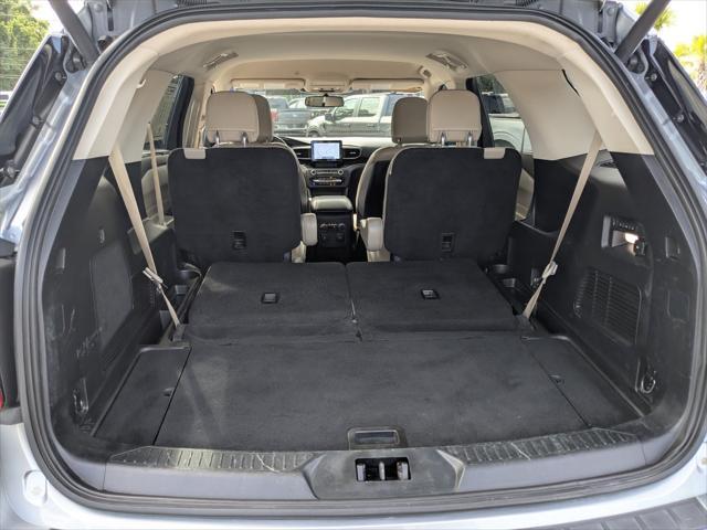 Photo of 2020 Silver Metallic Ford Explorer