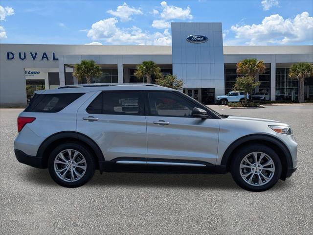 Photo of 2020 Silver Metallic Ford Explorer