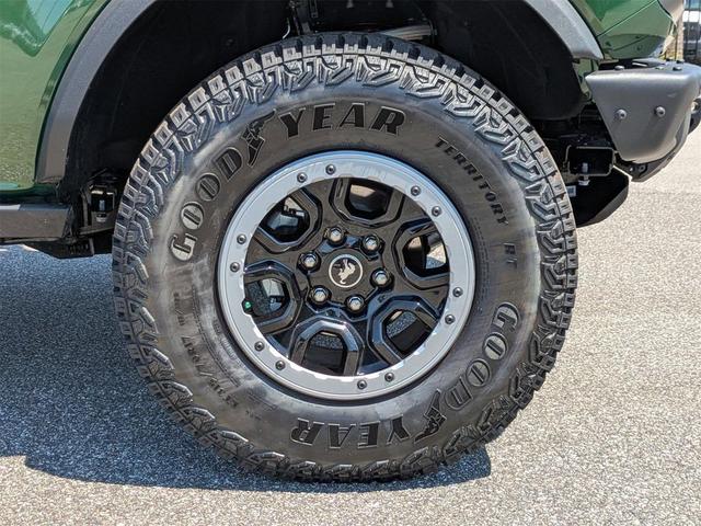 Photo of 2025 Eruption Green Metallic Ford Bronco
