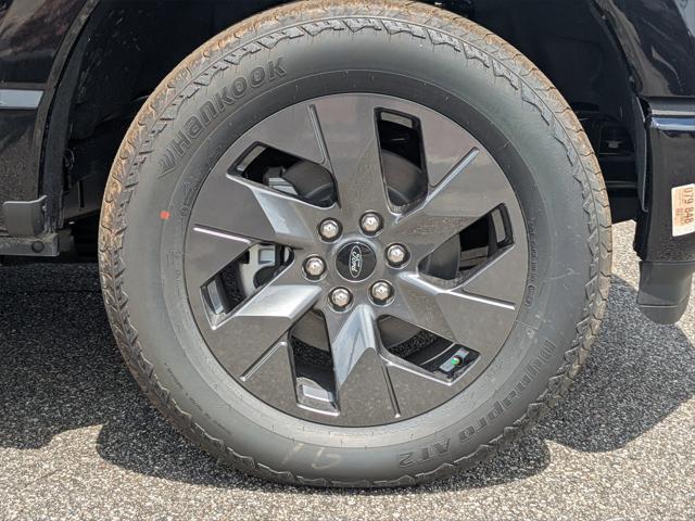 Photo of 2025 Agate Black Metallic Ford F-150 Lightning