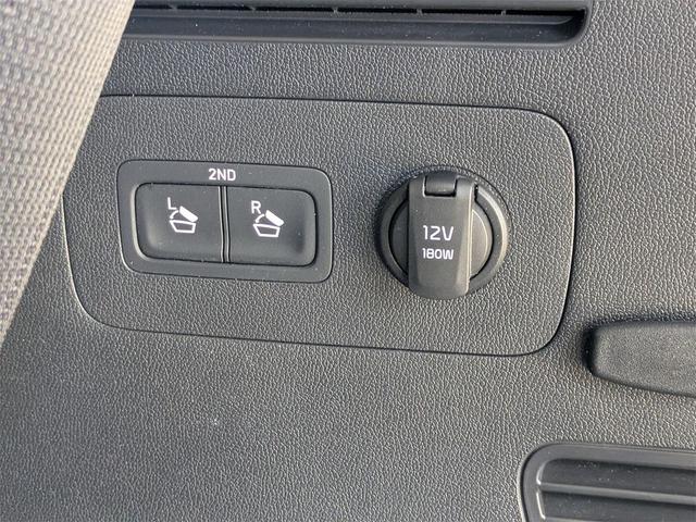 Photo of 2021 Sparkling Silver Kia Sorento