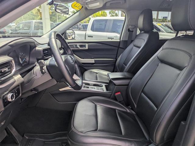Photo of 2023 Black Metallic Ford Explorer