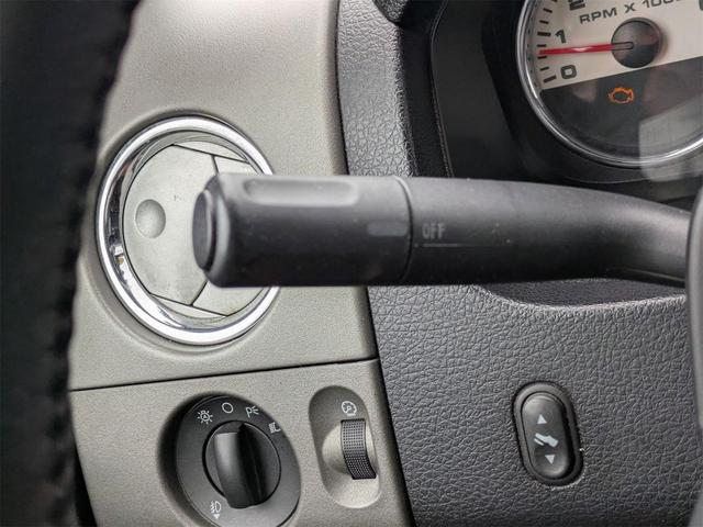 Photo of 2005 Black Ford F-150