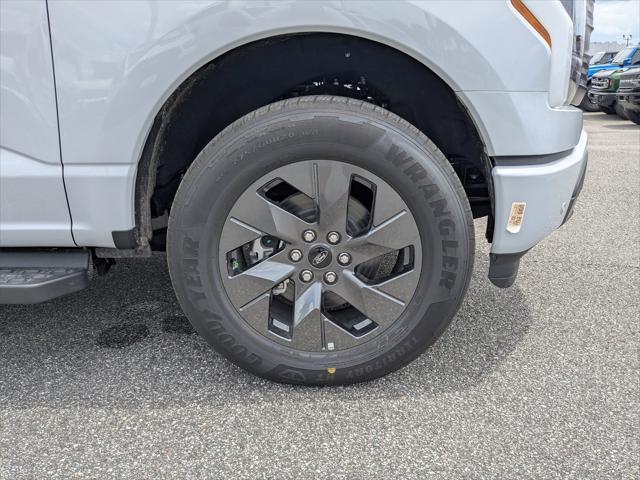 Photo of 2025 Space White Metallic Ford F-150 Lightning